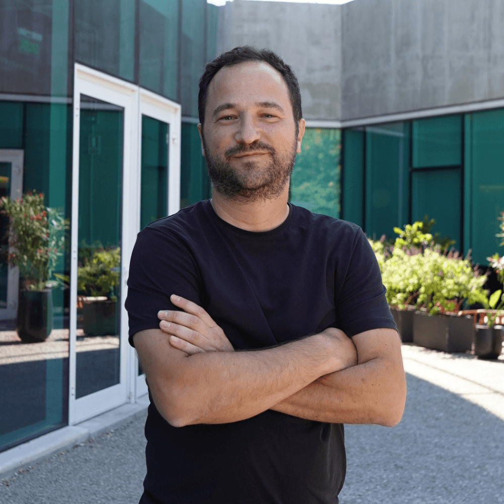 Uri Iskin portrait